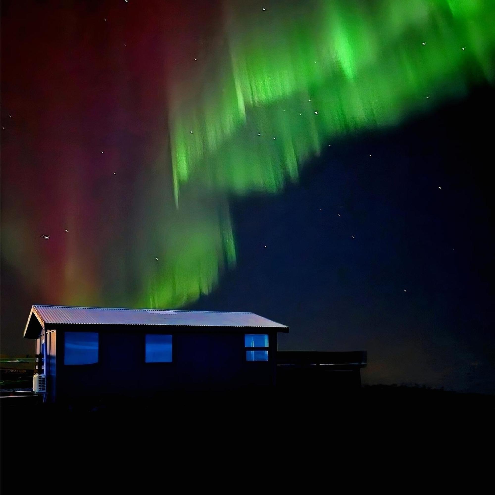 Green Farm Stay With Private Hot Tub Hvolsvollur Exterior photo