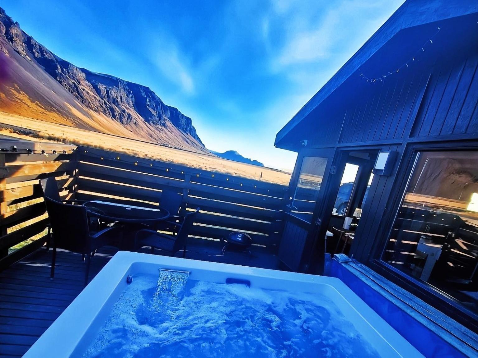 Green Farm Stay With Private Hot Tub Hvolsvollur Exterior photo